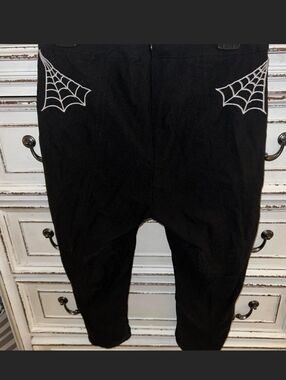 Sourpuss Black Capris with Spider Webs in size Large